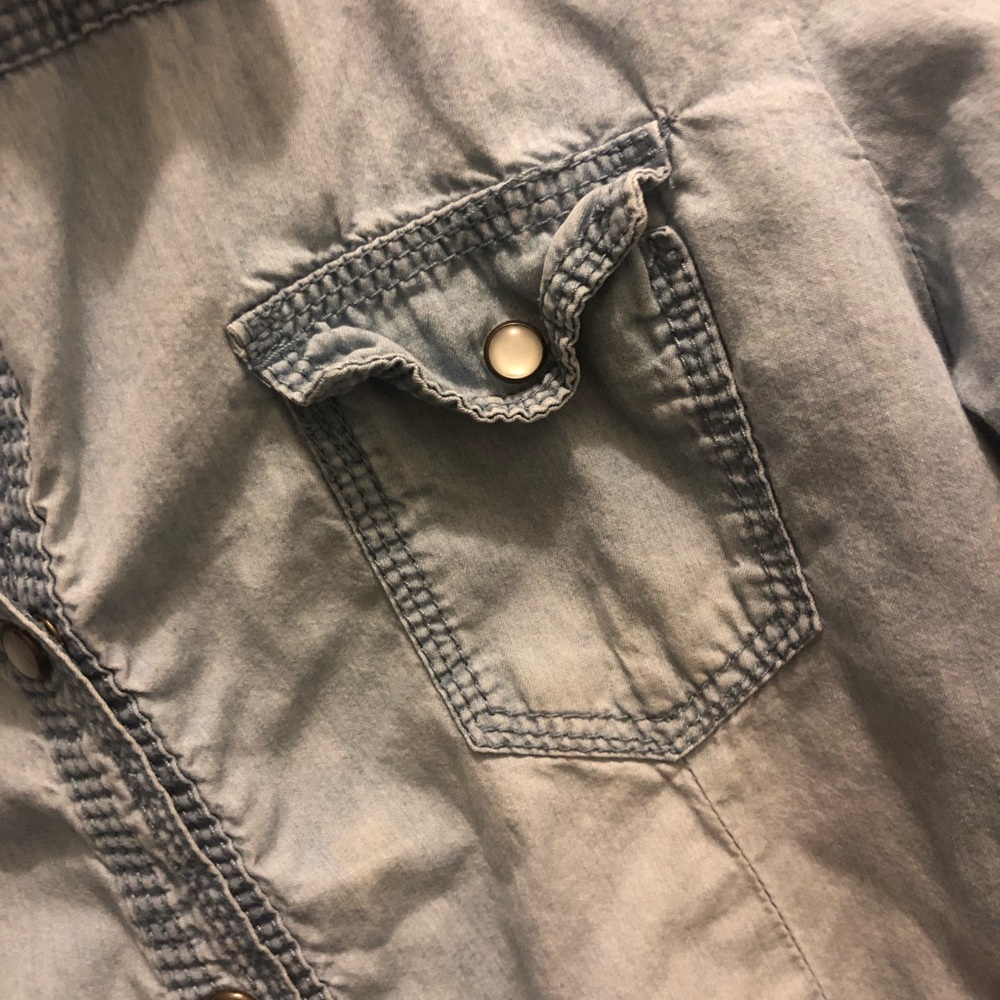 Jean button up - Picture 2 of 4